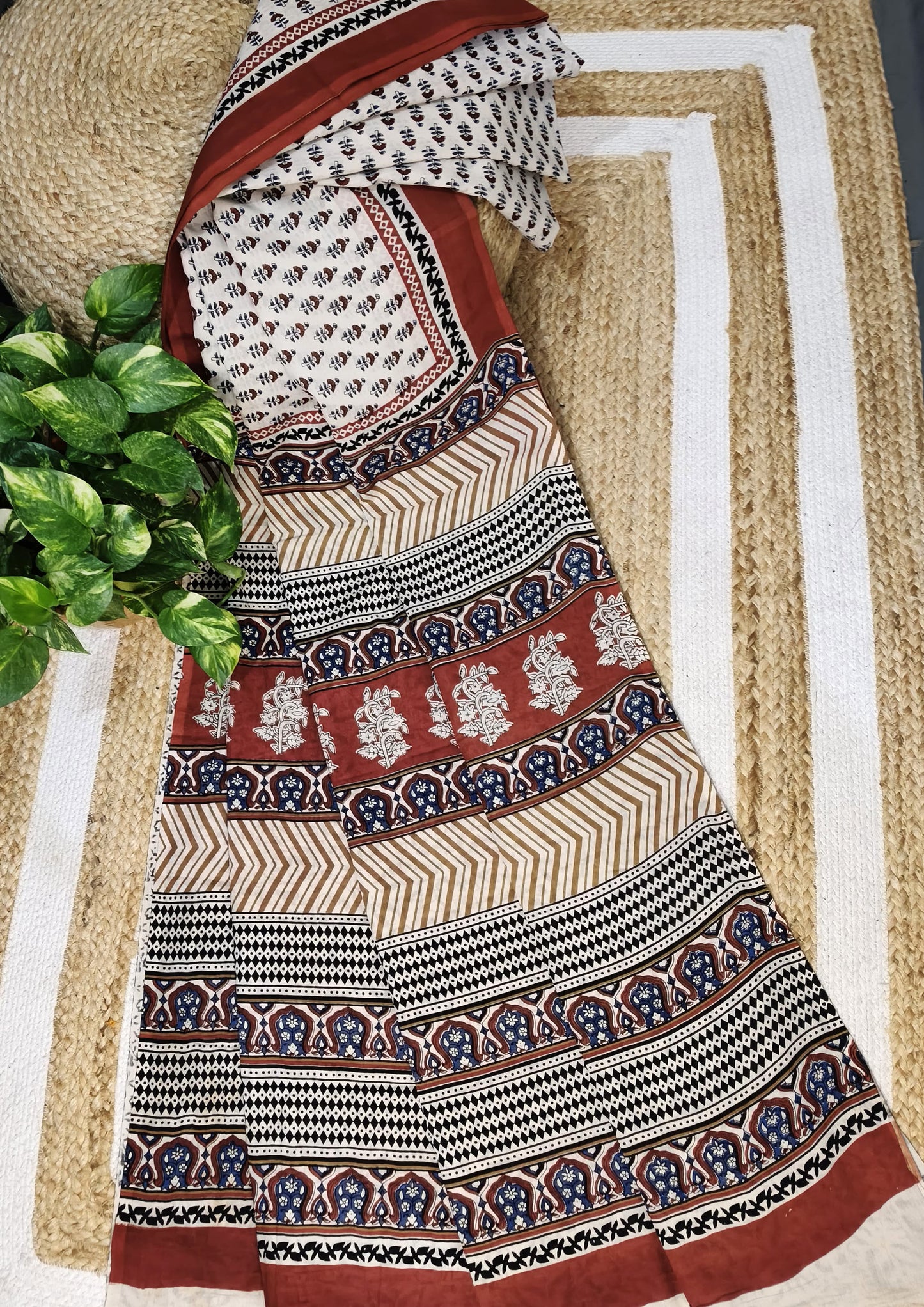 Bagru- Handblock print Cotton Saree- Cream Red1