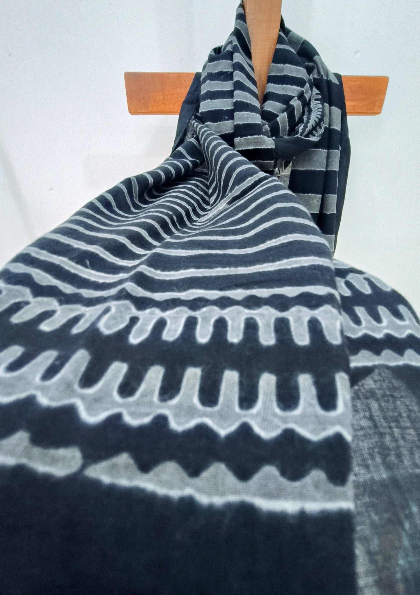 Handblock Printed Dabu (mud resist) Cotton Stole- 05 Siyahi
