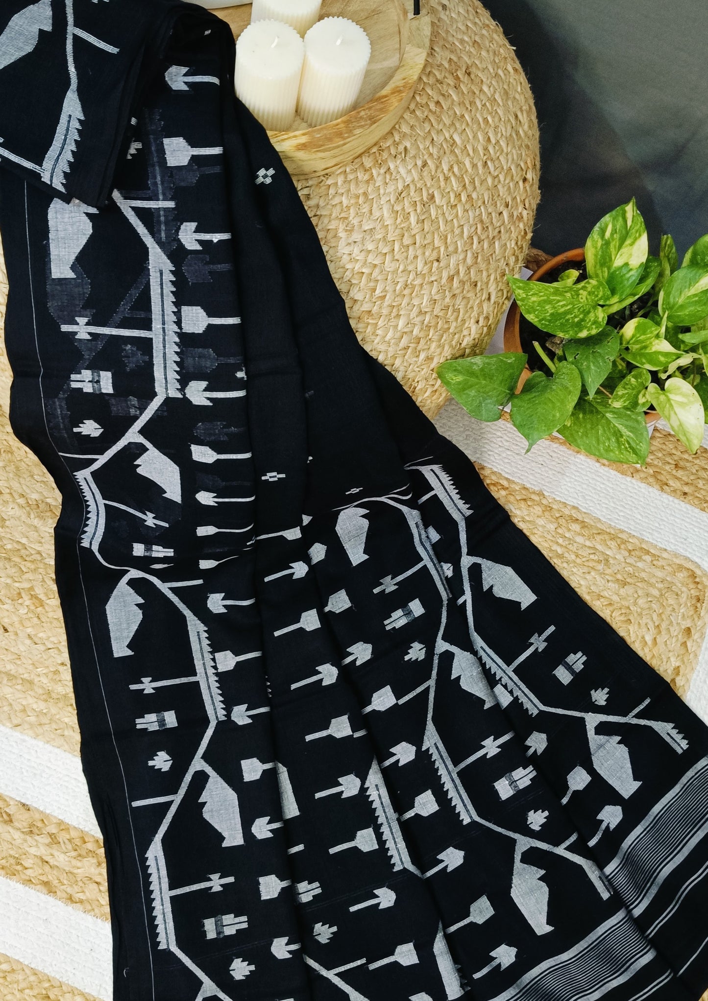 Cotton Jamdani Chir Buti Saree- Black