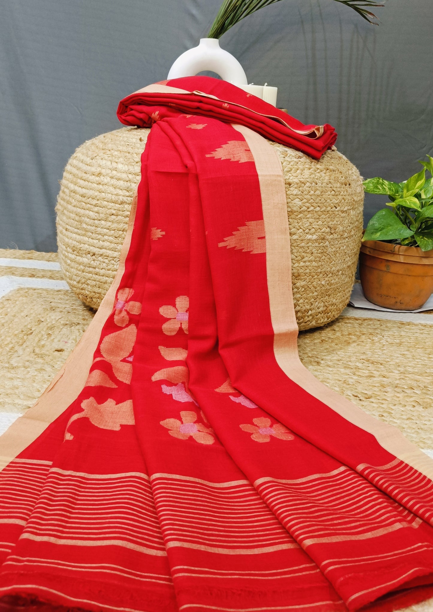 Cotton Jamdani Phool Buti Saree- Red