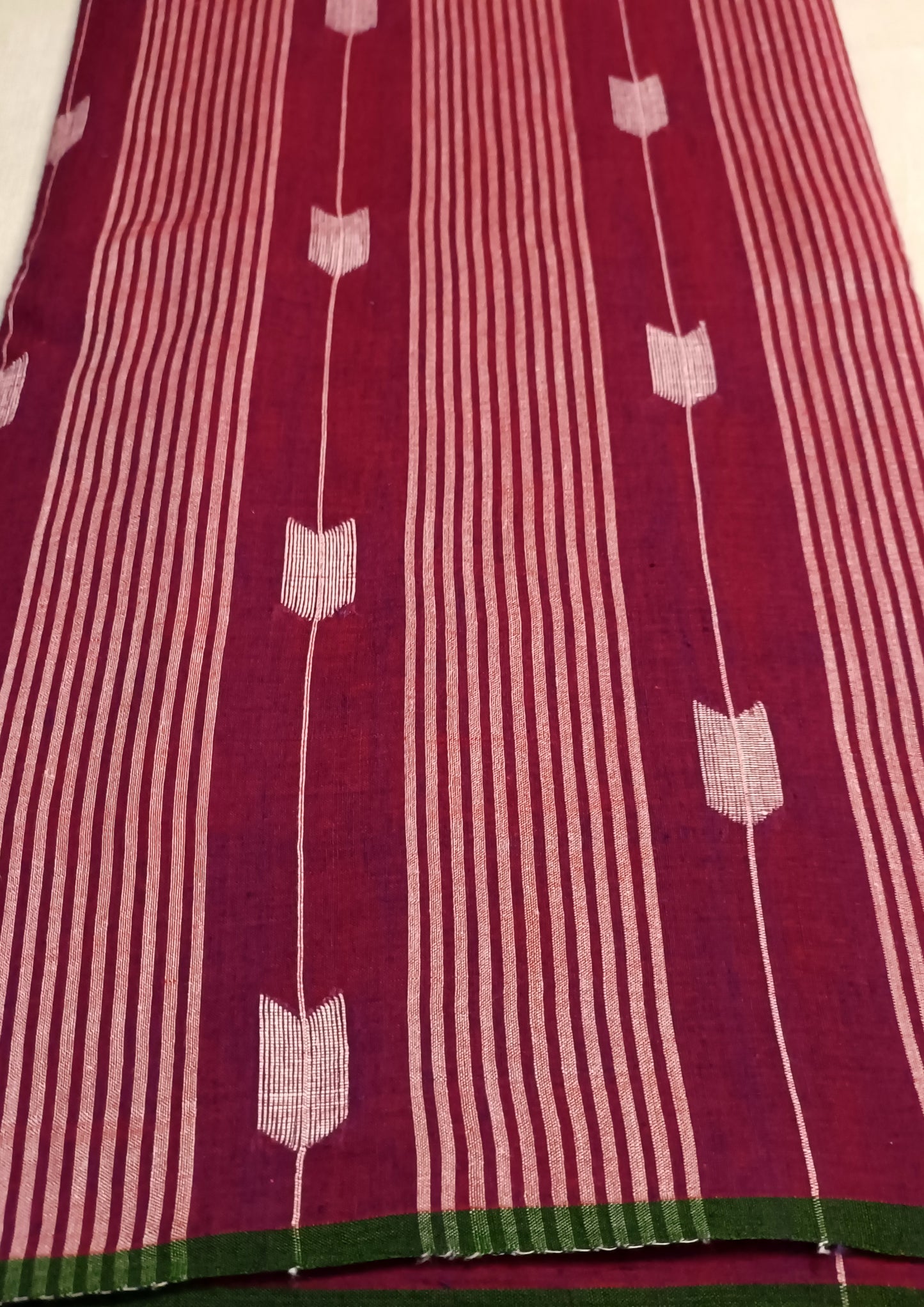 Cotton Jamdani Arrow Buti Saree- Magenta