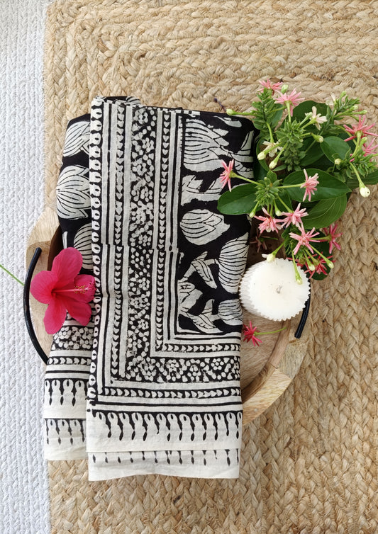 Handblock printed Cotton Bagru Sarong- 01 Black