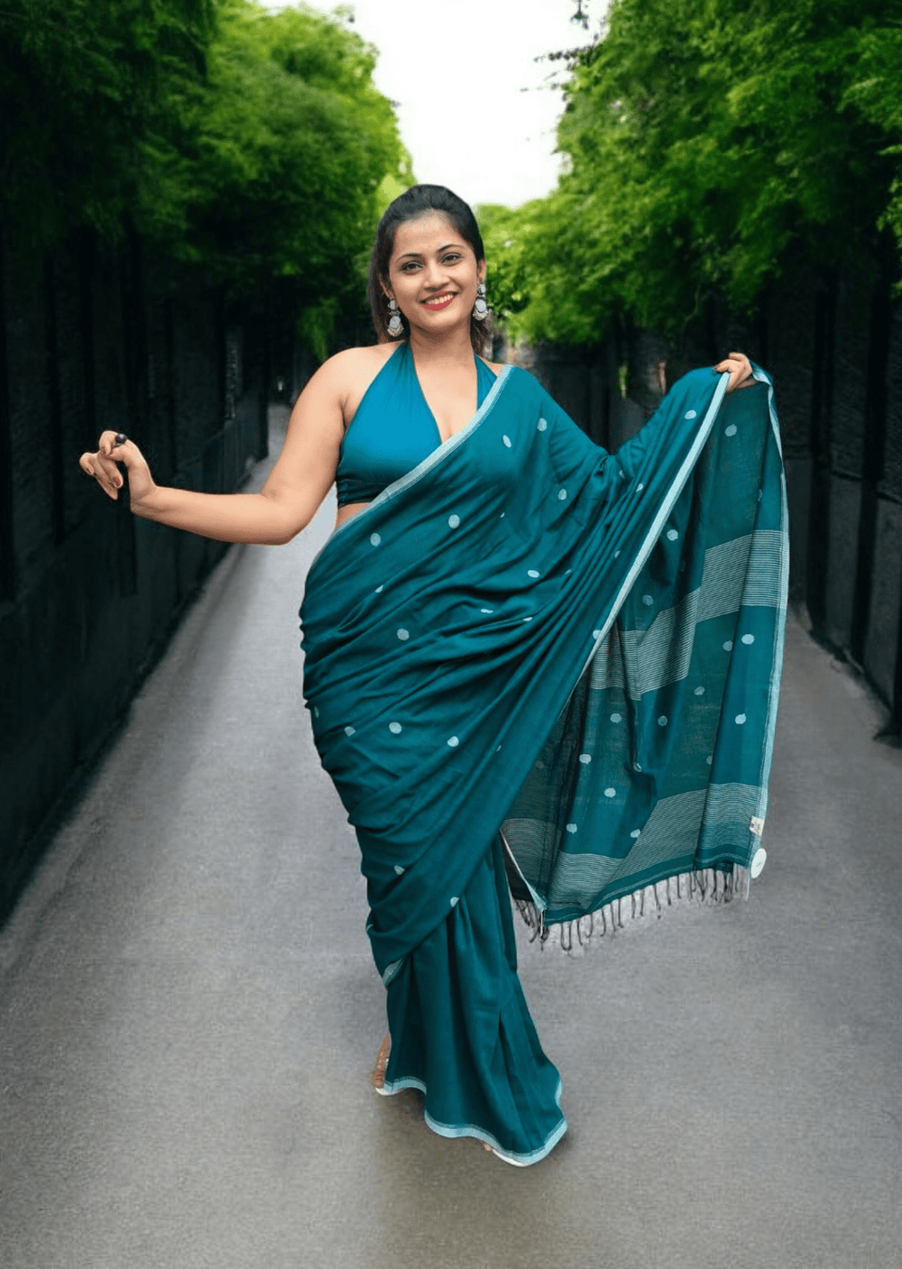 Cotton Jamdani Polka Buti Saree- Teal - Wefta