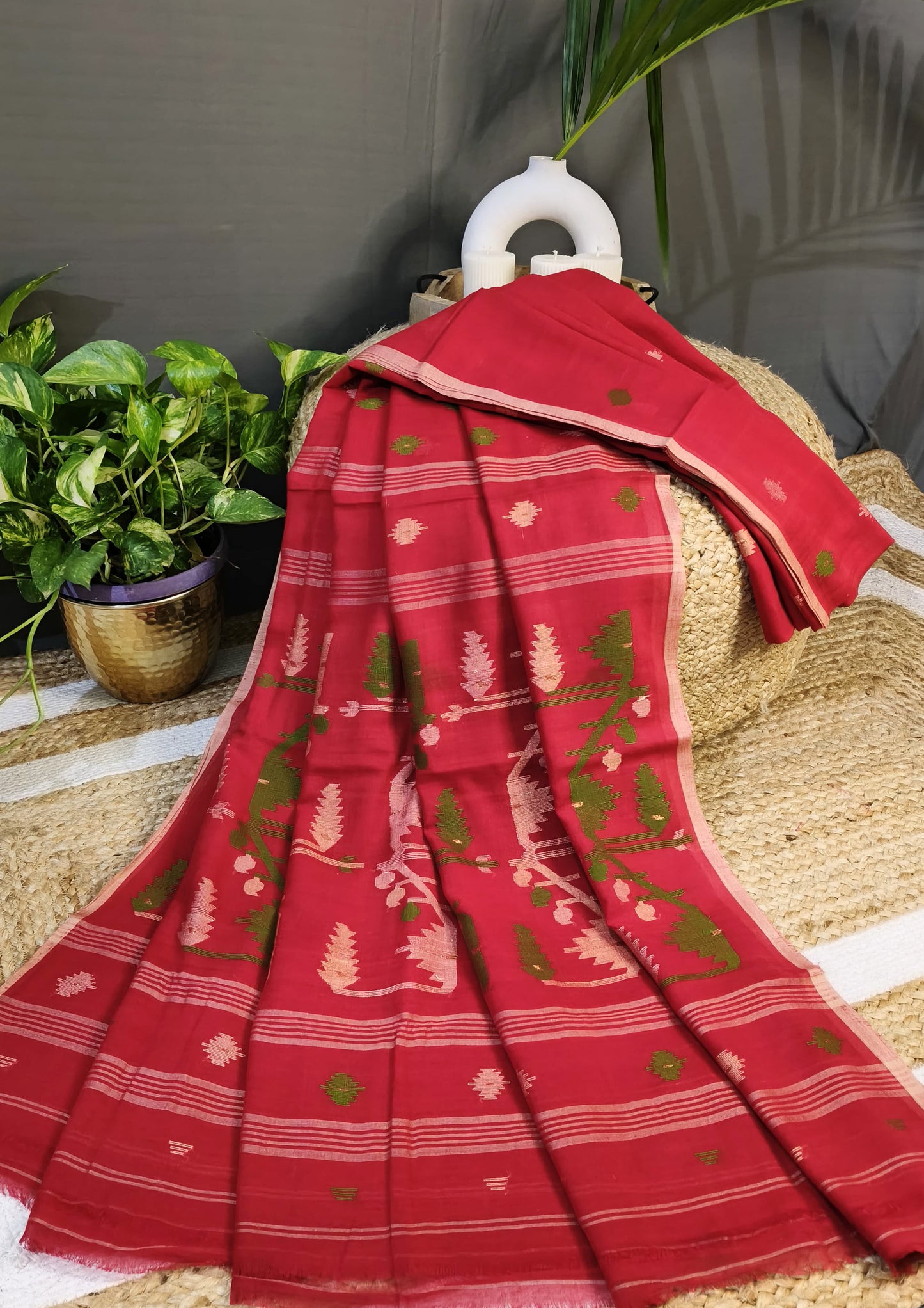 Cotton Jamdani Machi Buti- Red