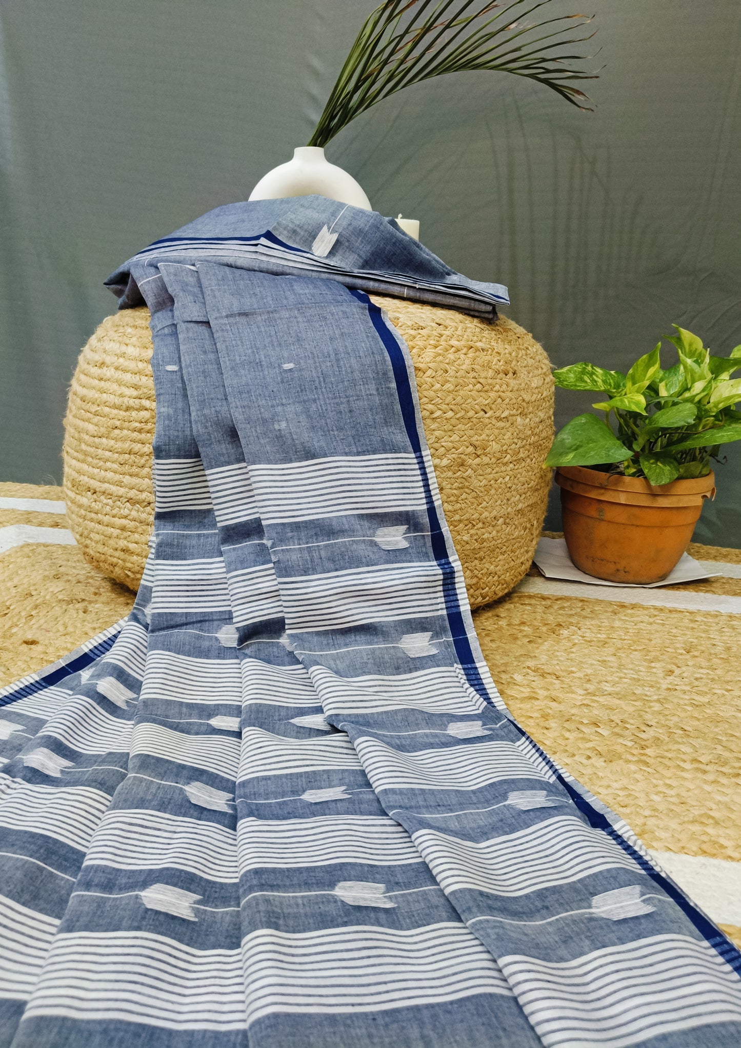 Cotton Jamdani Arrow Buti Saree - Denim blue