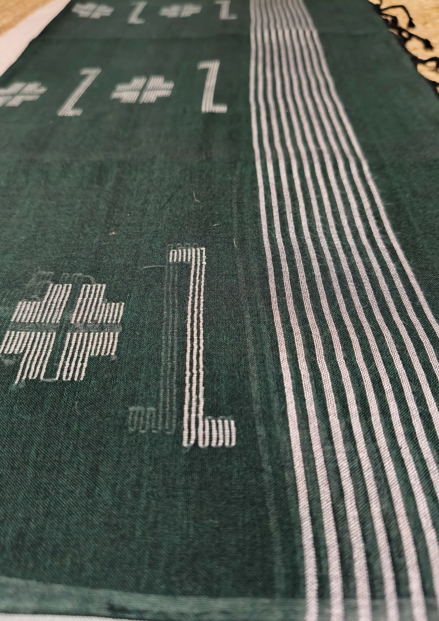 Jamdani Stole- Dark Green 2