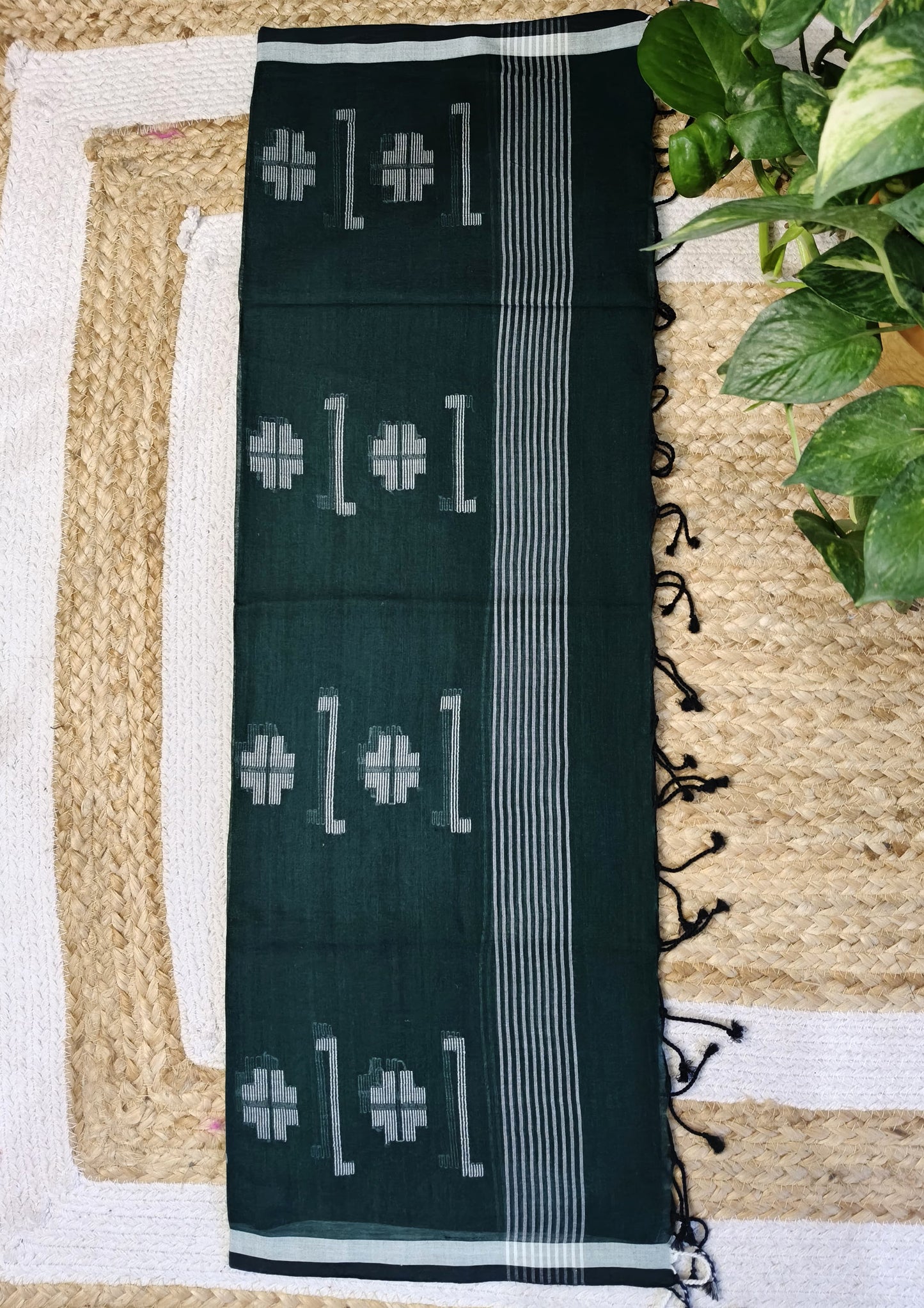 Jamdani Stole- Dark Green 2