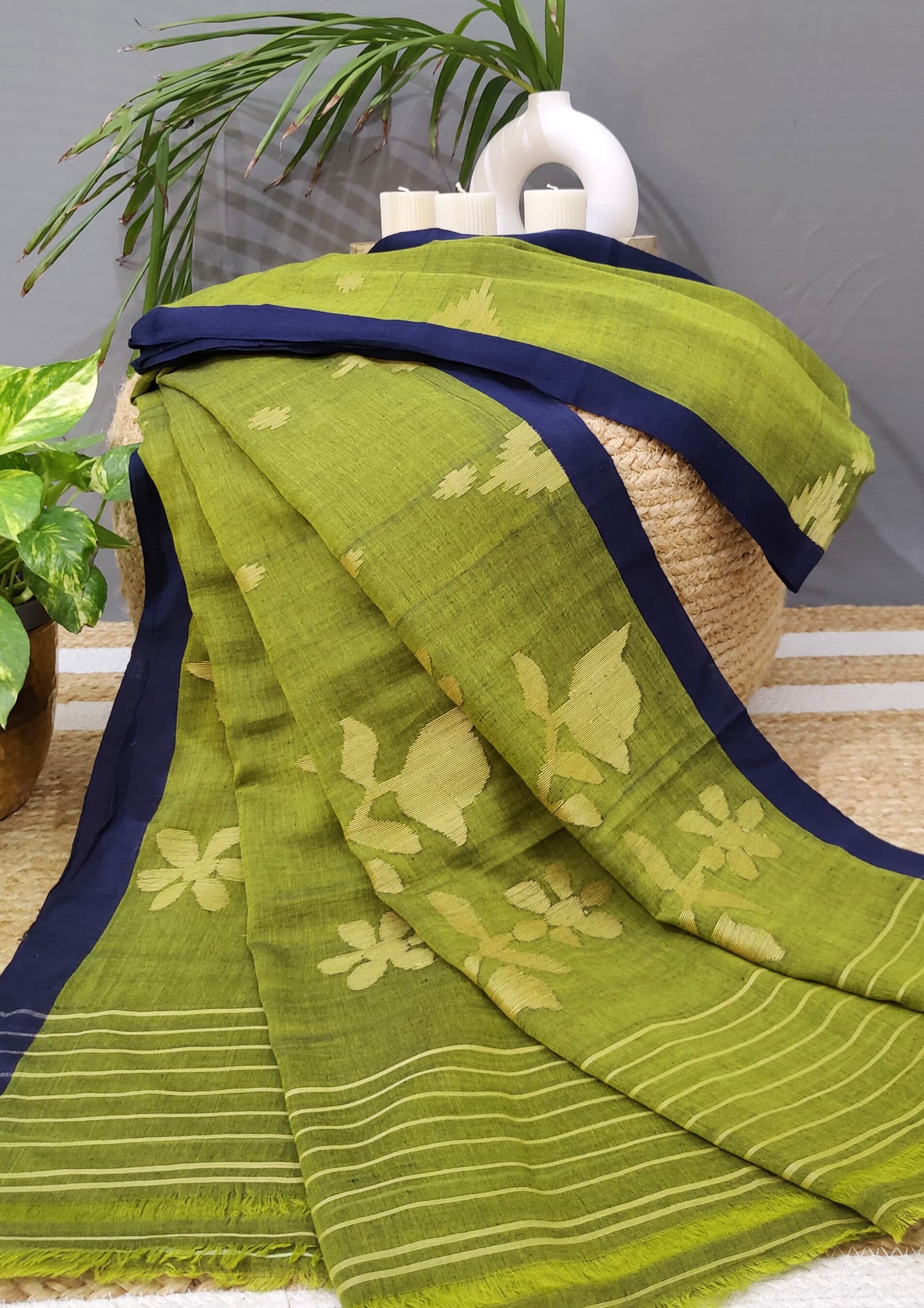 Cotton Jamdani Phool Buti Saree- Green