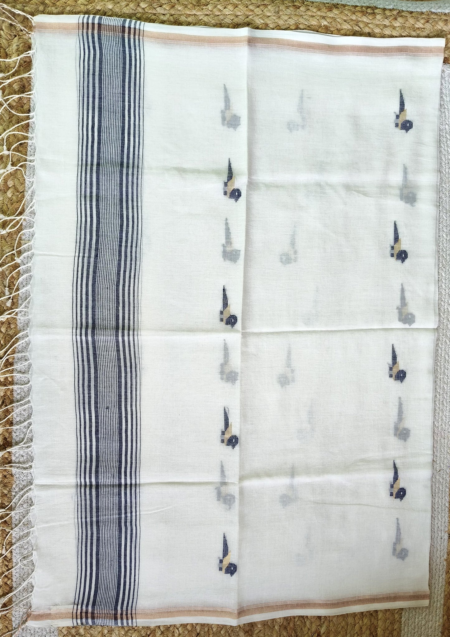 Jamdani Stole- Chidiya- White w3