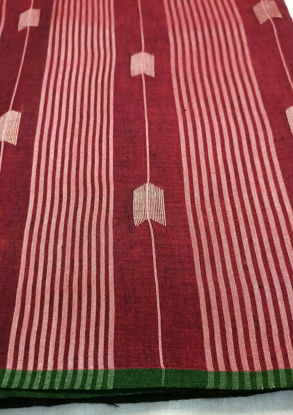Cotton Jamdani Arrow Buti Saree- Maroon - Wefta