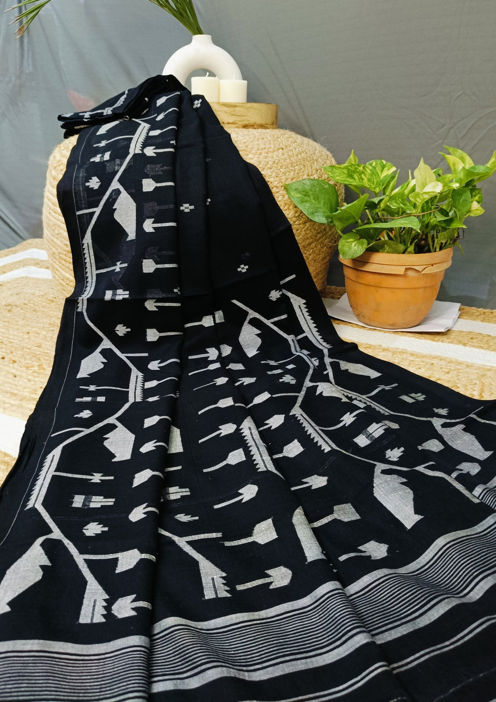 Cotton Jamdani Chir Buti Saree- Black - Wefta