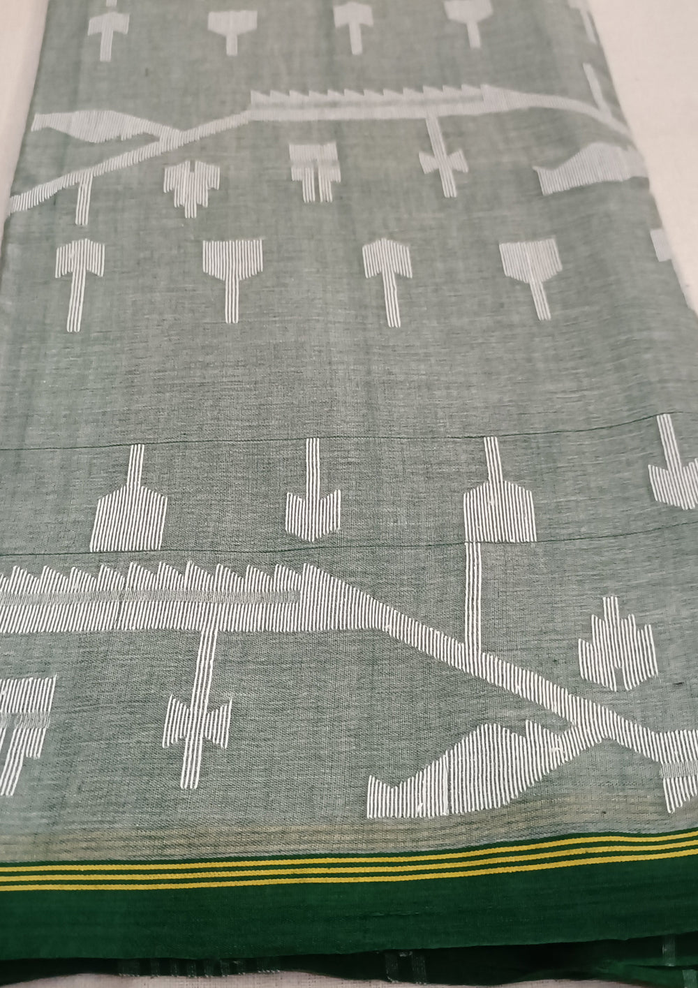 Cotton Jamdani Chir buti Saree - green - Wefta