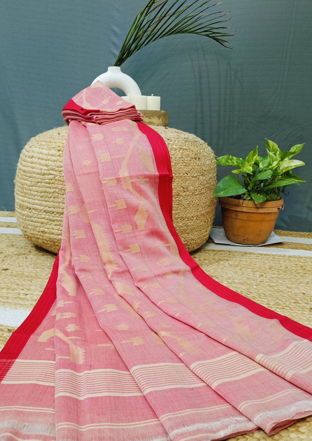 Cotton Jamdani Chir buti Saree- Red - Wefta