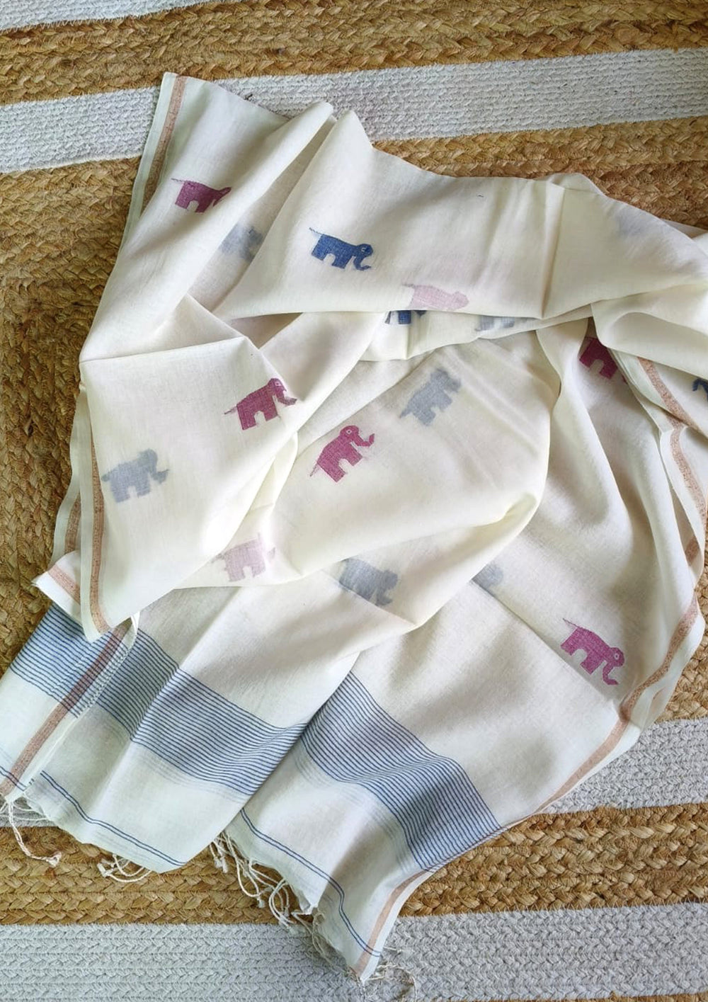 Jamdani Stole - Hathi - White w2 - Wefta