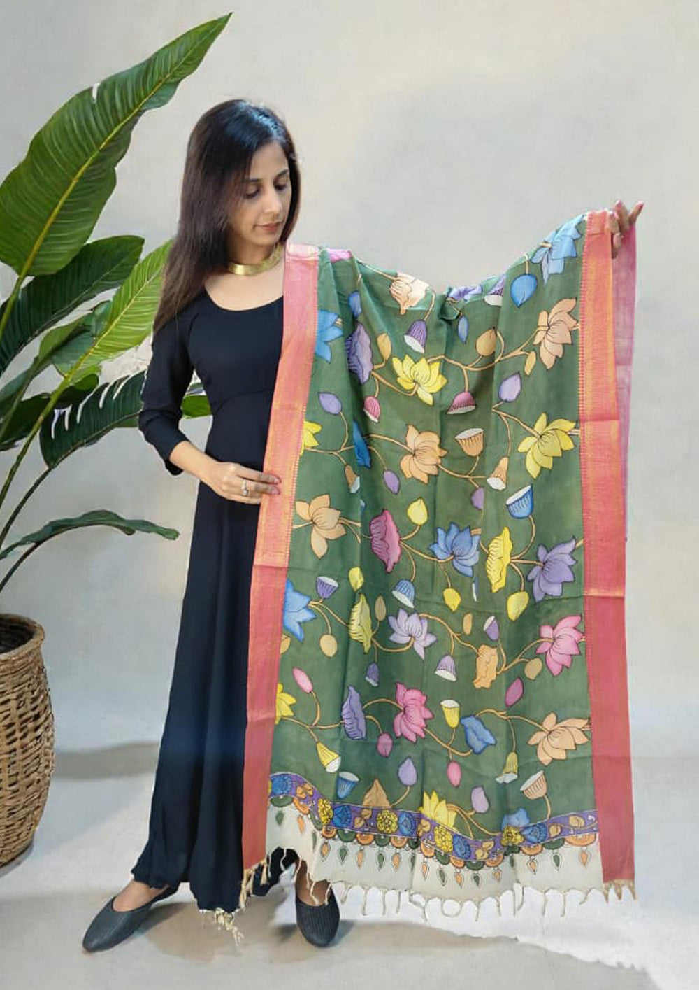 Kalamkari Handpainted Dupatta - Green K13 - Wefta