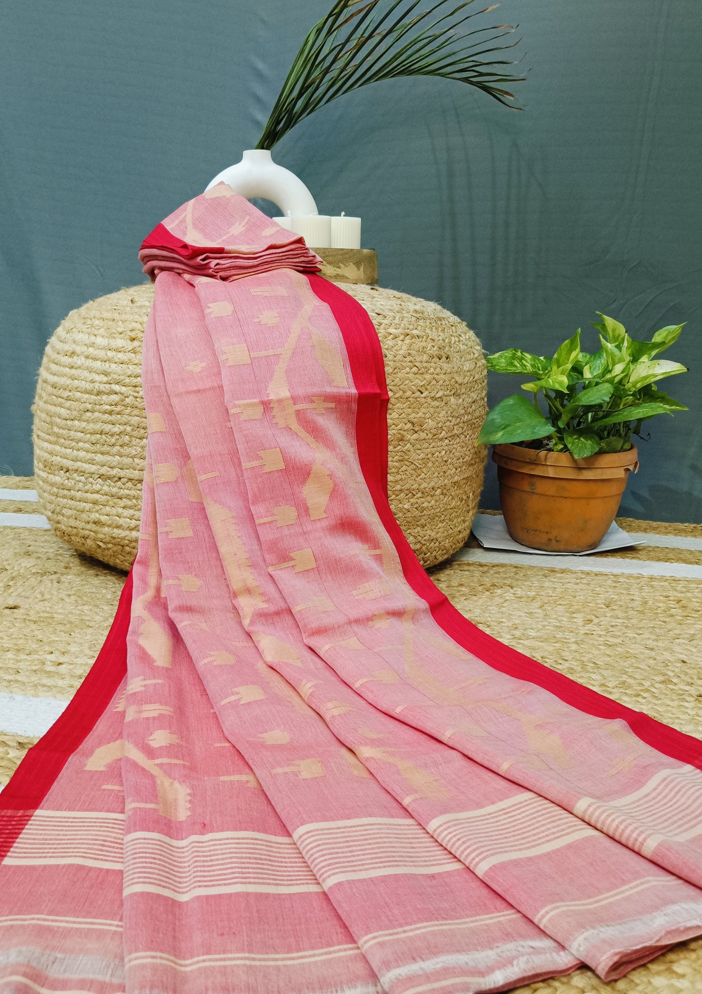 Cotton Jamdani Chir buti Saree- Red